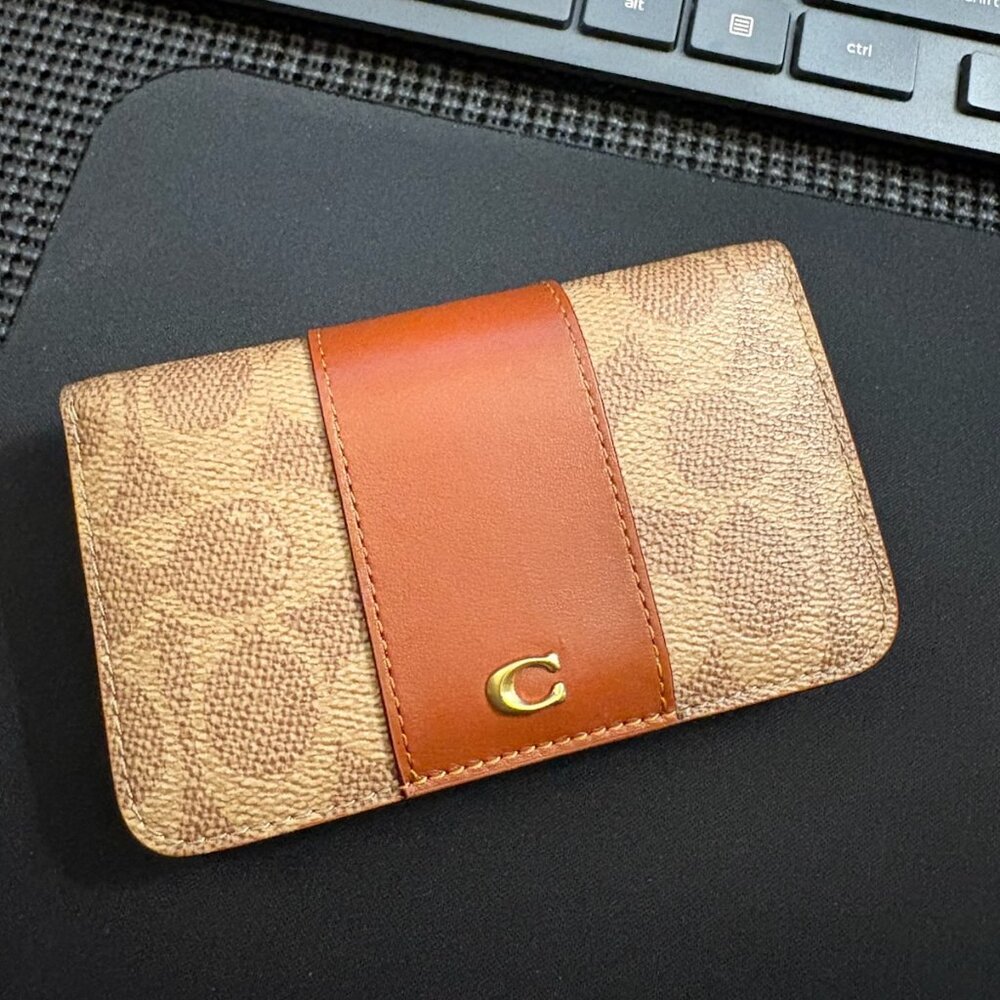 Essential Slim Card Case In Signature Canvas